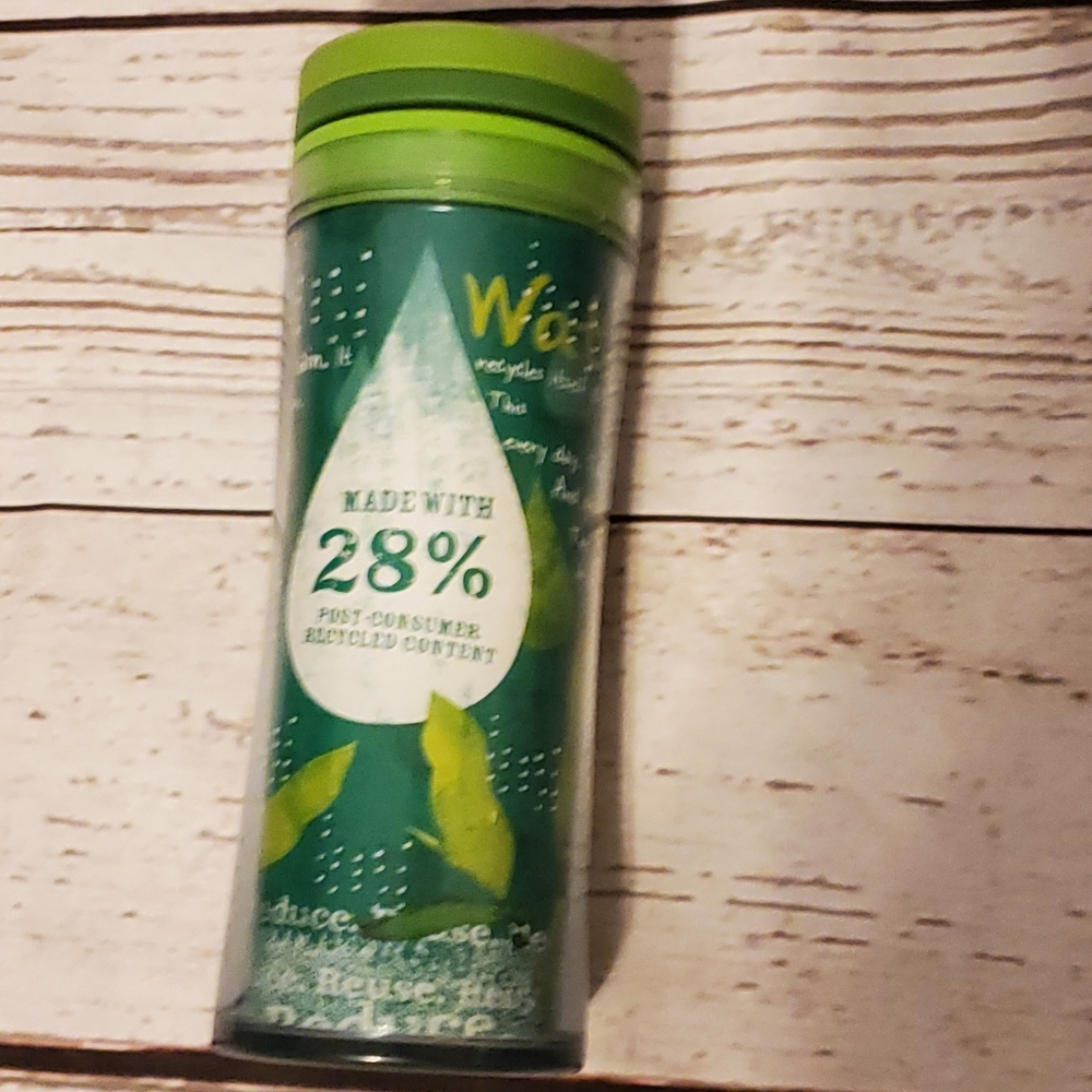 Starbucks 2009 recycled materials tumbler 16 oz. green hot or cold
